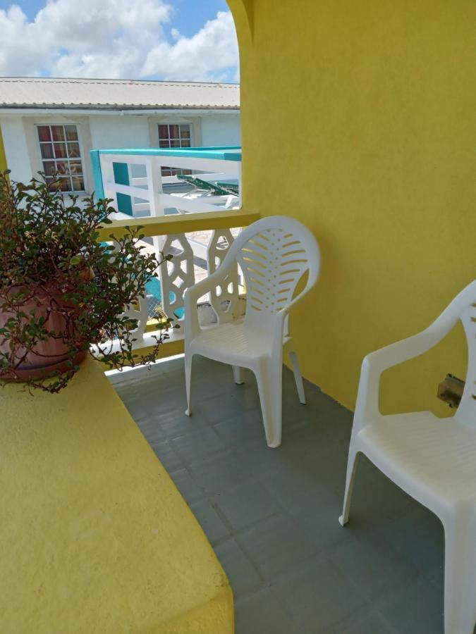 Michand Guest Apartments- Cozy One Or Two Bedroom- 5 Walk Minutes From Airport 10 Mins Drive To Oistins Or Beach Christchurch Eksteriør billede